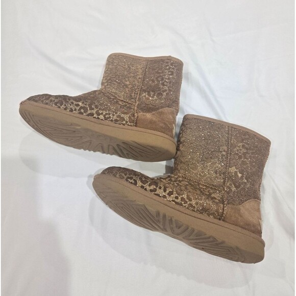 Ugg Classic II Glitter Leopard Boots Size 4 - Picture 4 of 11